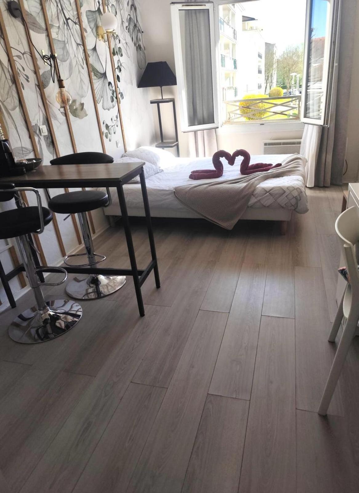 Hsh France Location Disney Land Paris - Suite Nicolas - Appartement De Charme Bussy-Saint-Georges Eksteriør bilde